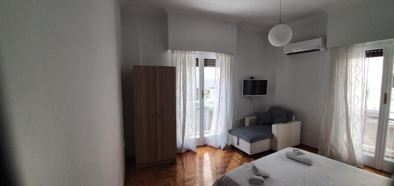 Apartamento Beautiful Renovated Flat In Atenas Exterior foto